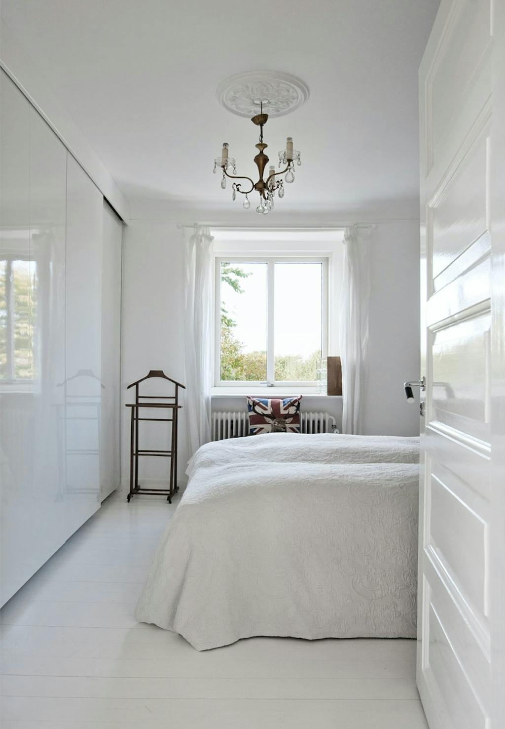 Soveværelse med skabe fra Ikea