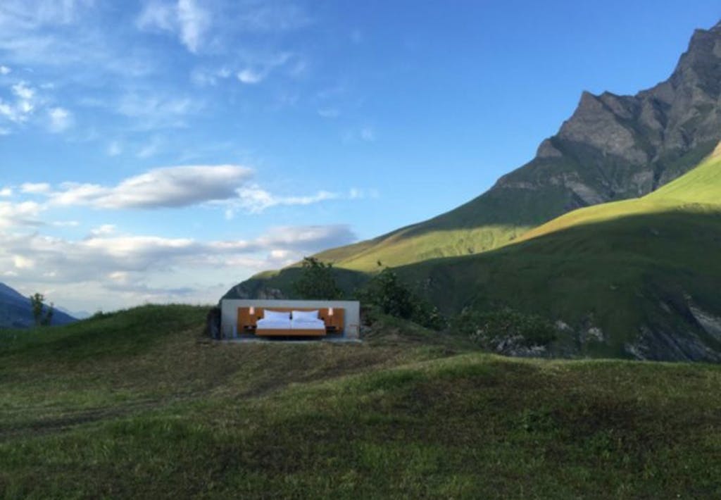 Booket hele året ud