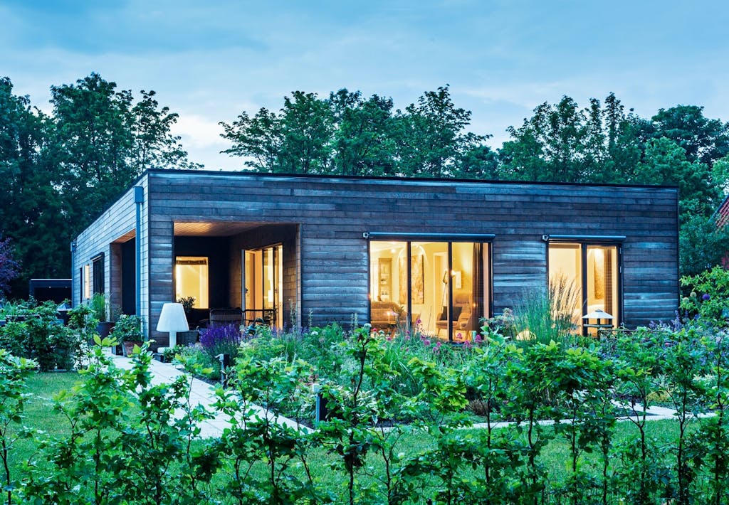 Arkitekttegnet passivhus ved Hornbæk Sø