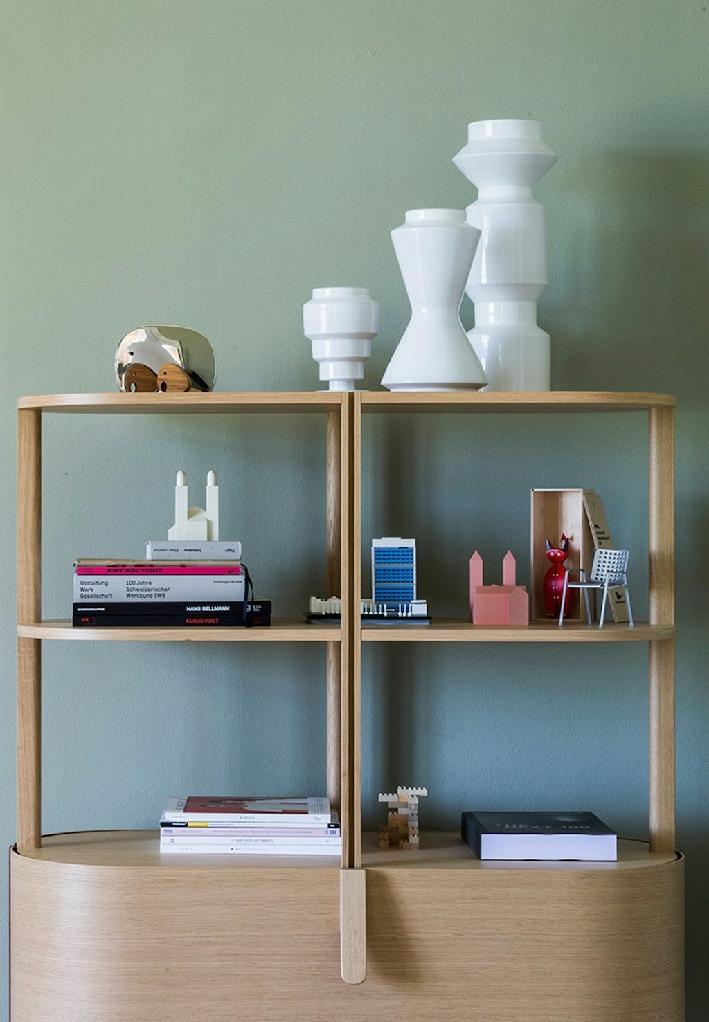 Reoal Regal Etage designet af Moritz Schmidt Reoal Regal Etage designet af Moritz Schmidt