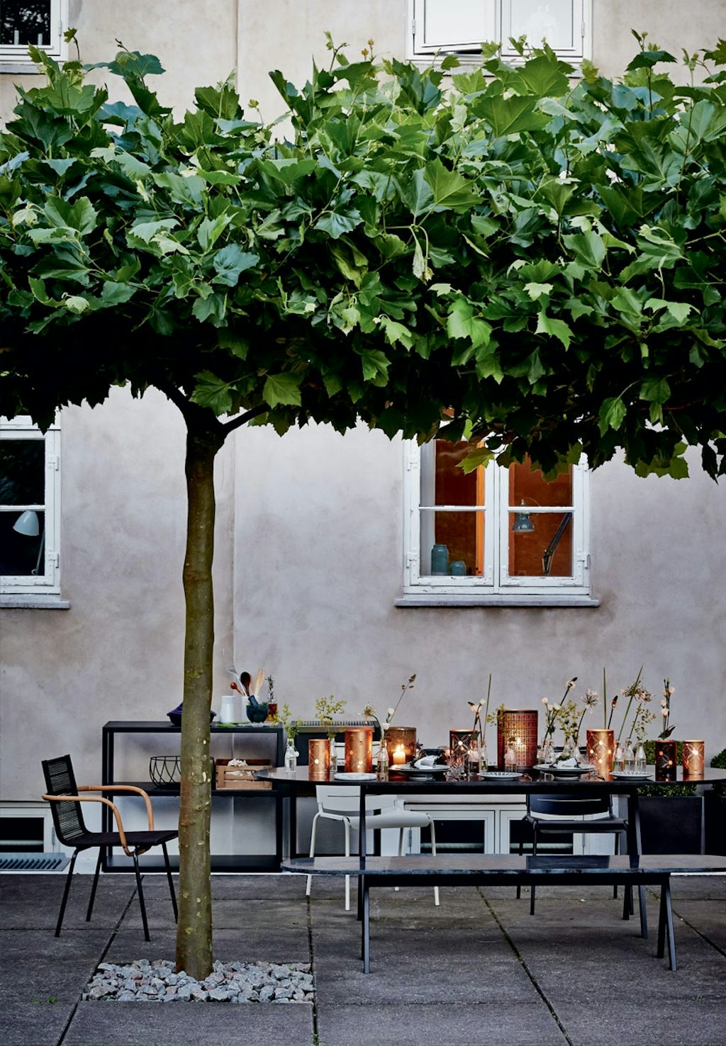 Sommeraftenstemning på terrassen Sommeraftenstemning på terrassen