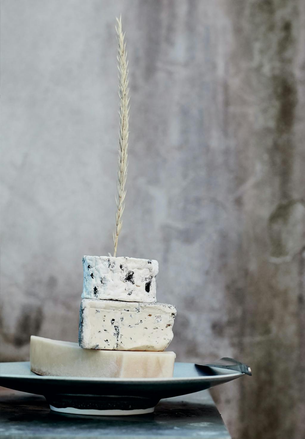 Marmorgrå keramik af Anders Arhøj