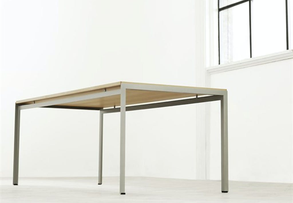 Poul Kjærholms professorbord PK52 fra Det kongelige danske Akademi.