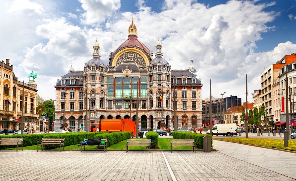Antwerp Central, Belgien