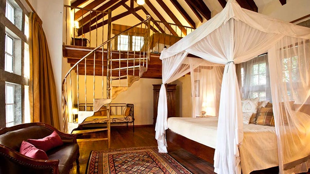 Denys Finch Hattons minde