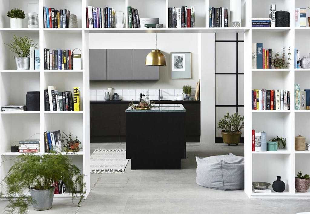 Køkken og stue i én