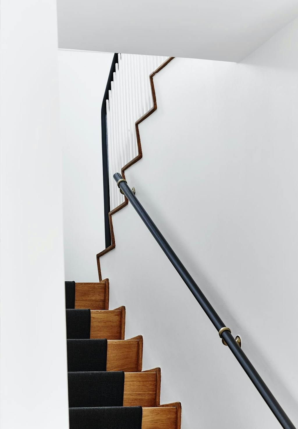 Let og elegant trappe