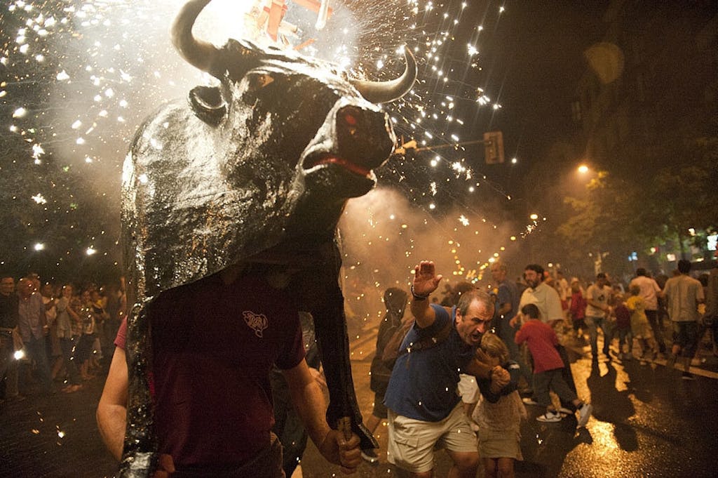 Oplev det festlige tyreløb i Spanien