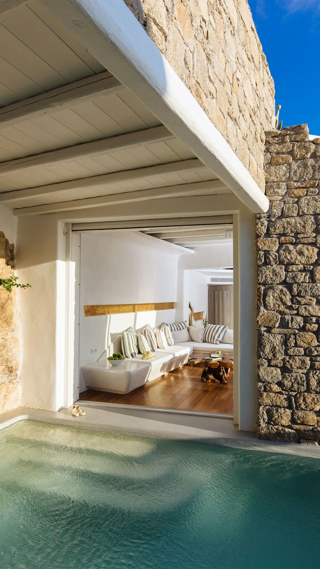 Private pool Private pool