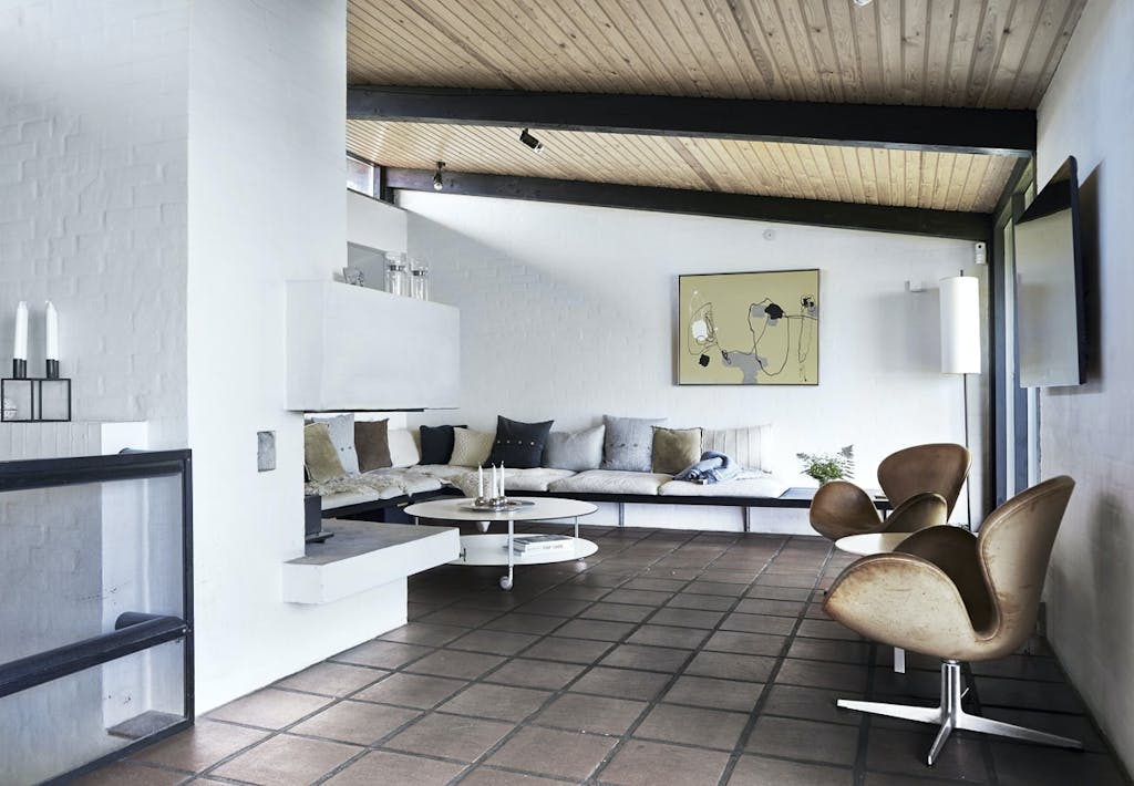 Svane-stole af Arne Jacobsen i kernelæder