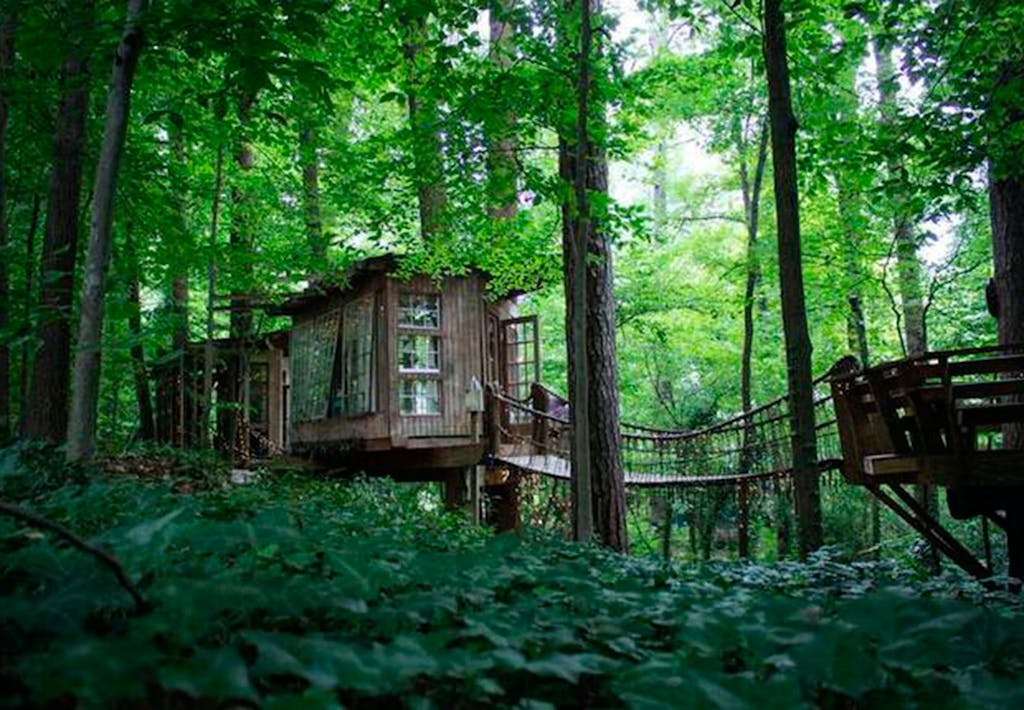 Secluded intown Treehouse