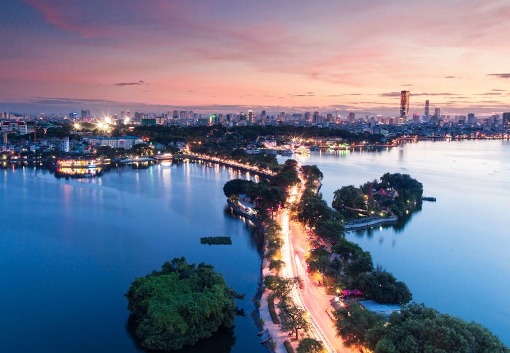 2. Ho Chi Minh City og Hanoi, Vietnam