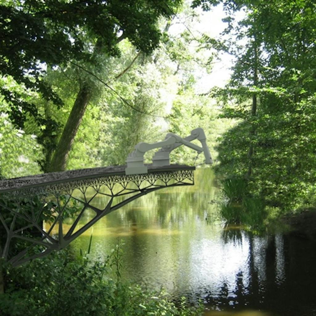 Gangbroer i parker 3D-printet af robotter