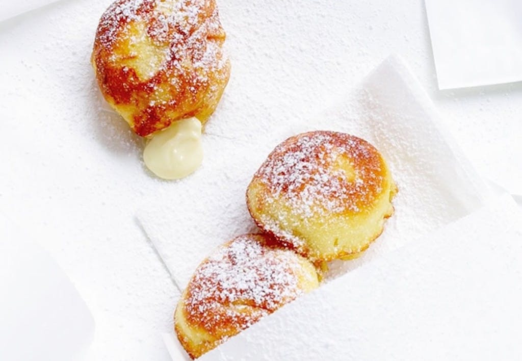 ÆBLESKIVER MED HVID CHOKOLADE