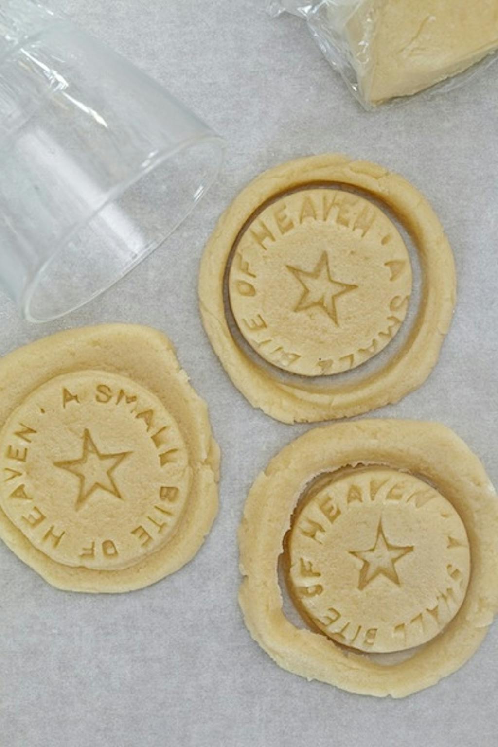 SMÅKAGER MED VANILJE