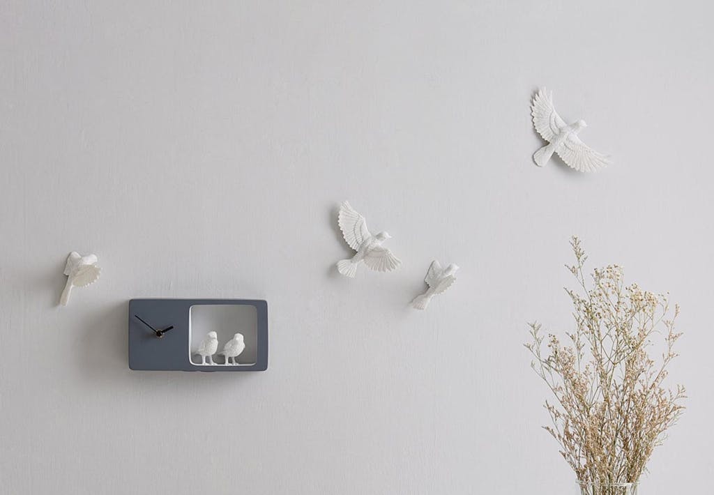 Vægure og væghængte ure - nyt og klassisk design