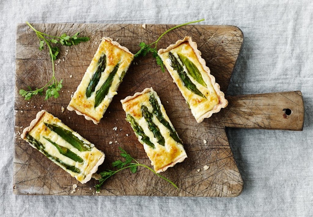 ASPARGESTÆRTE MED GEDEOST