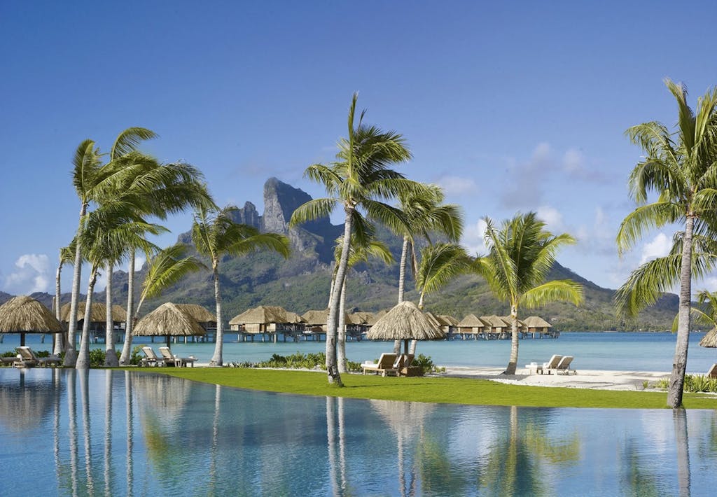 FOUR SEASONS RESORT, BORA BORA