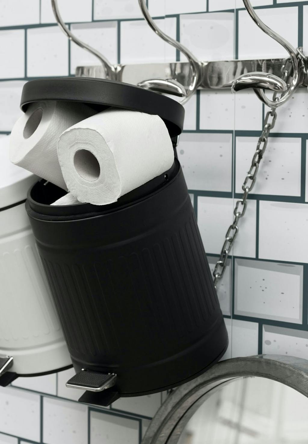 HÆNG TOILETSPANDEN OP