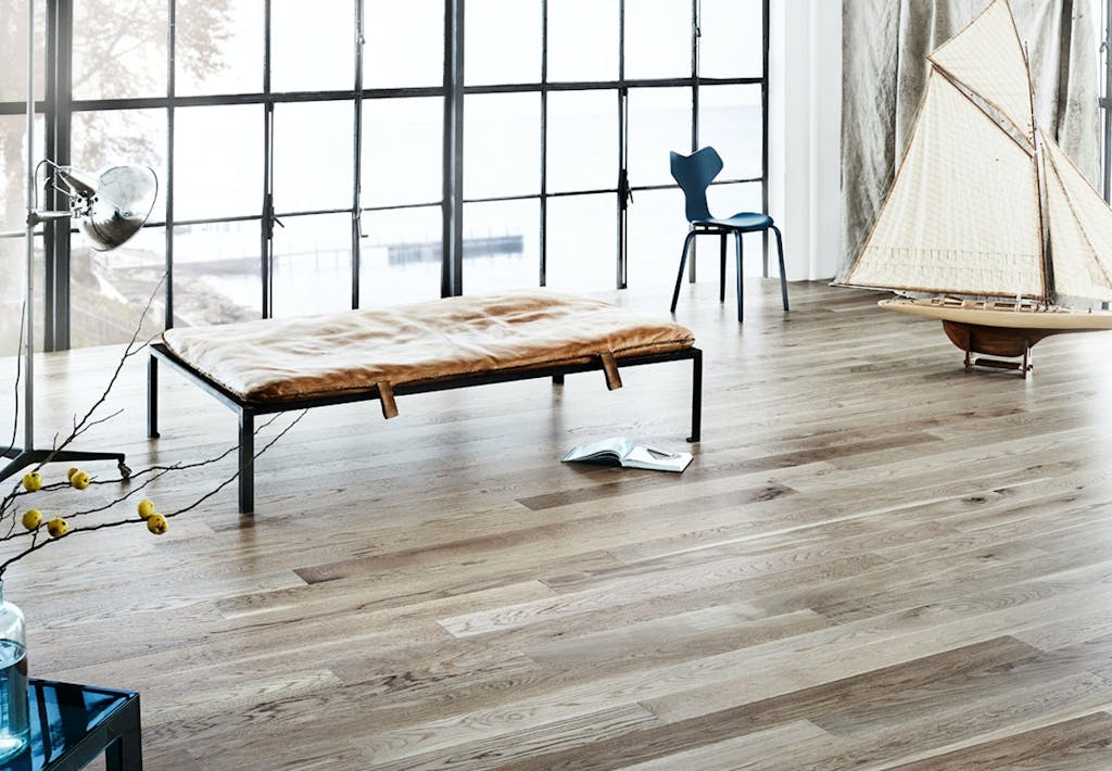 Eg Plank Drivtømmer