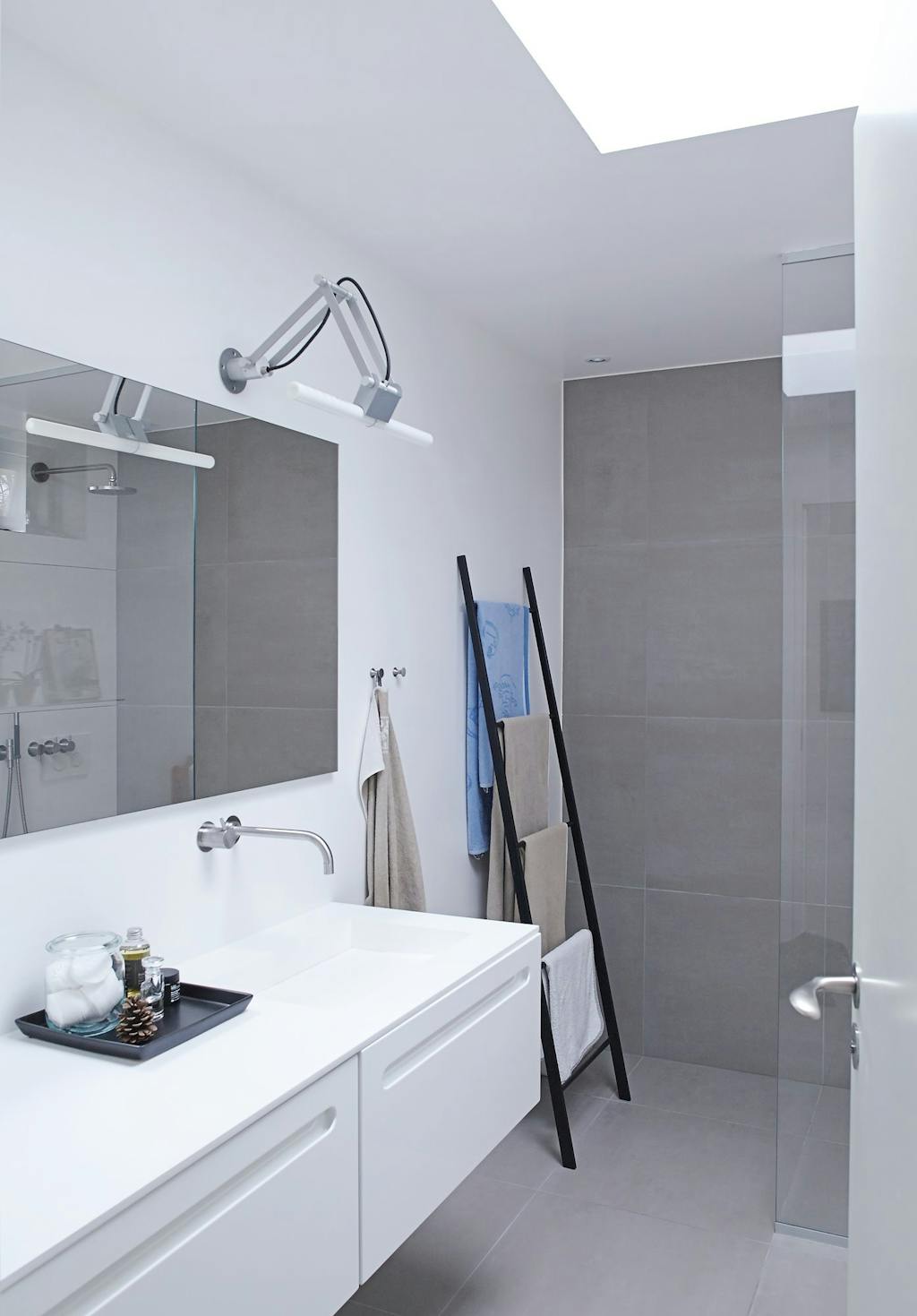 Minimalistisk badeværelse