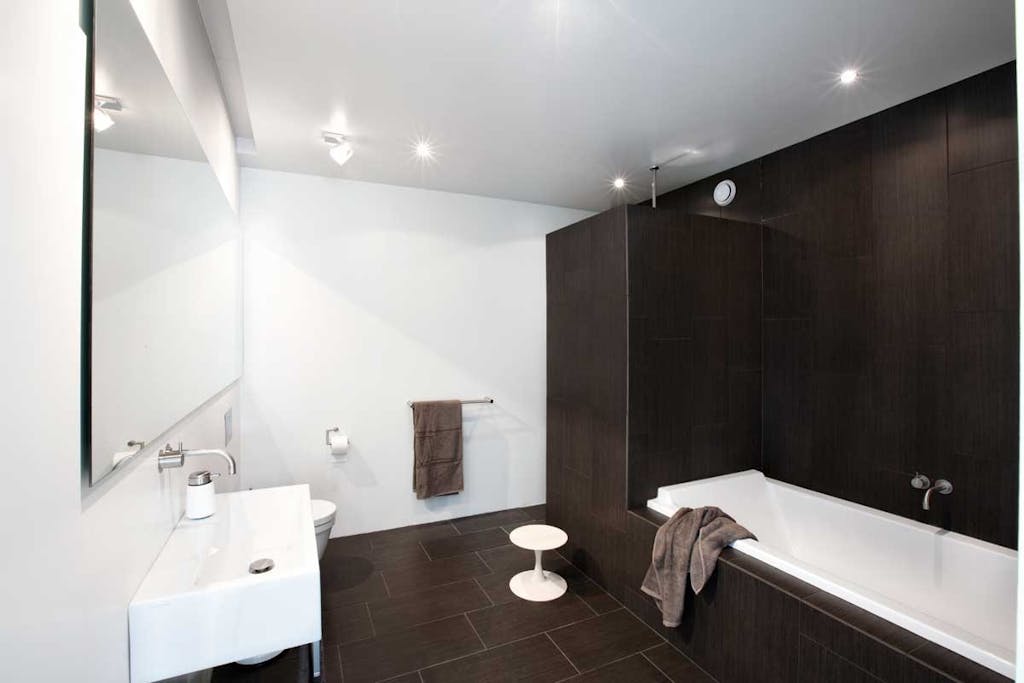 Badeværelserne i stueniveau