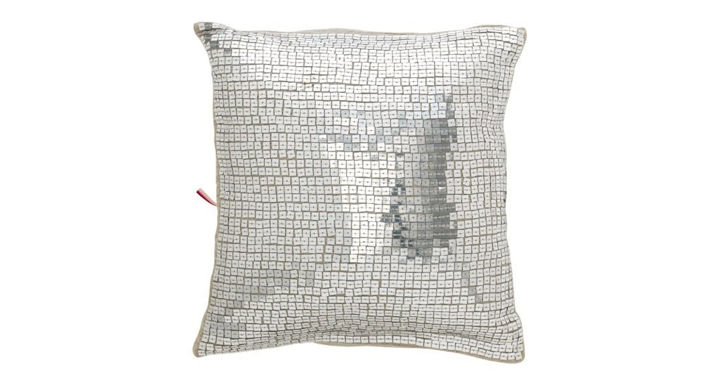 Pude med sølvpailetter Pude med sølvpailetter