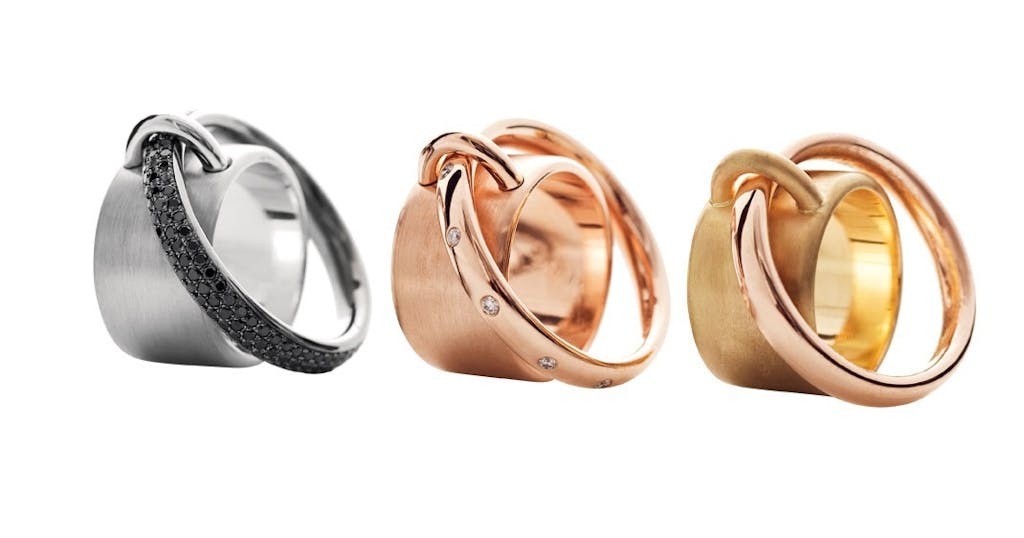 Fingerring, Saturn by Charlotte Mielko Fingerring, Saturn by Charlotte Mielko