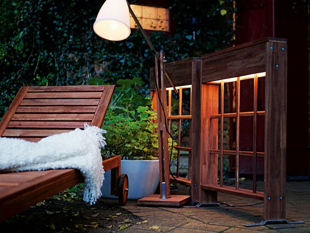 Lampe og rumdeler i ét Lampe og rumdeler i ét