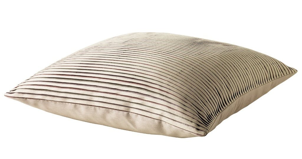 Pude, Dagny Pude, Dagny