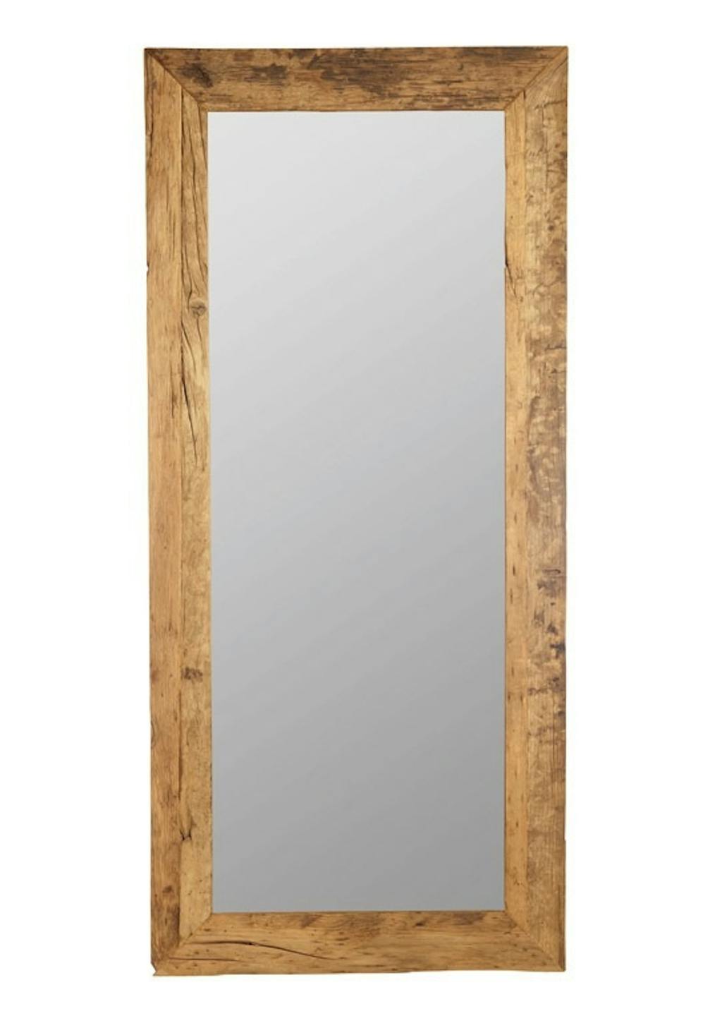 Et stort spejl Et stort spejl