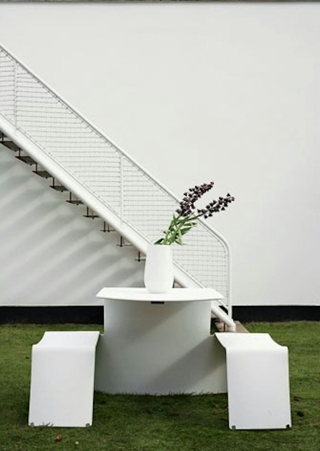 Futuristisk havebord Futuristisk havebord