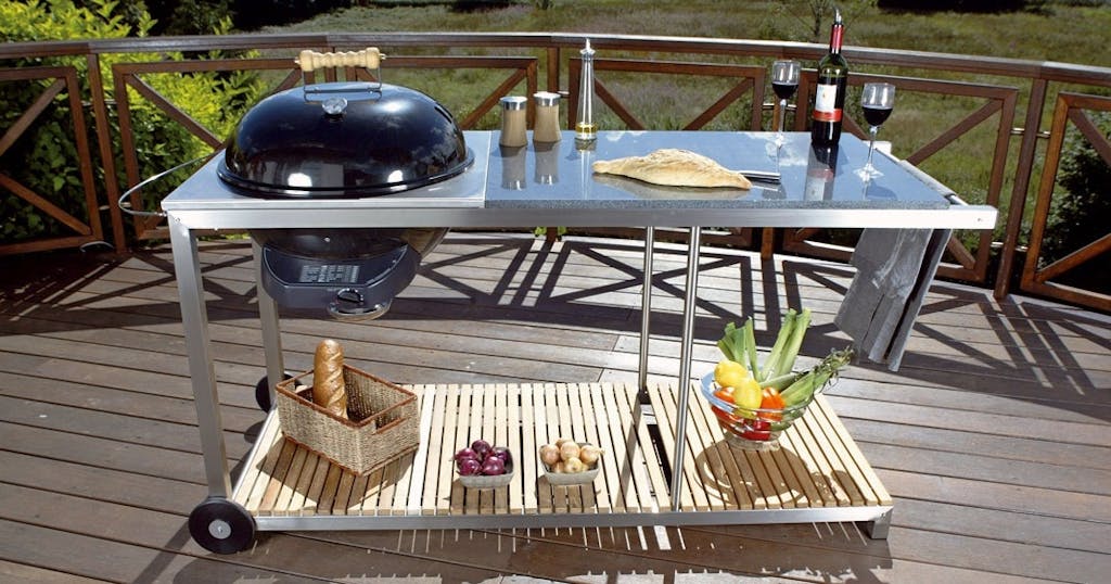 Udekøkken med integreret gaskuglegrill Udekøkken med integreret gaskuglegrill