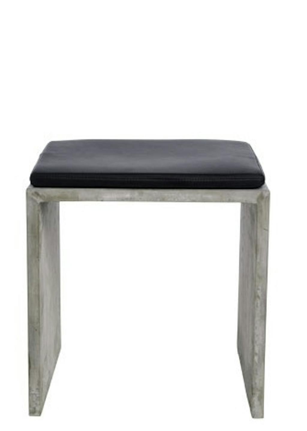 Møbler: Betonskammel