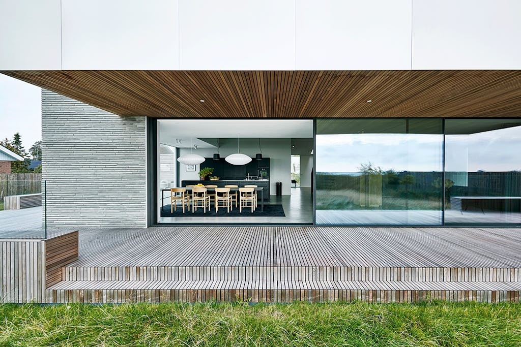 terasse villa vindue træ