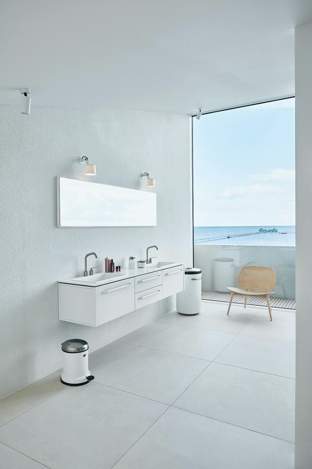 vipp badeværelse hvidt skalstol