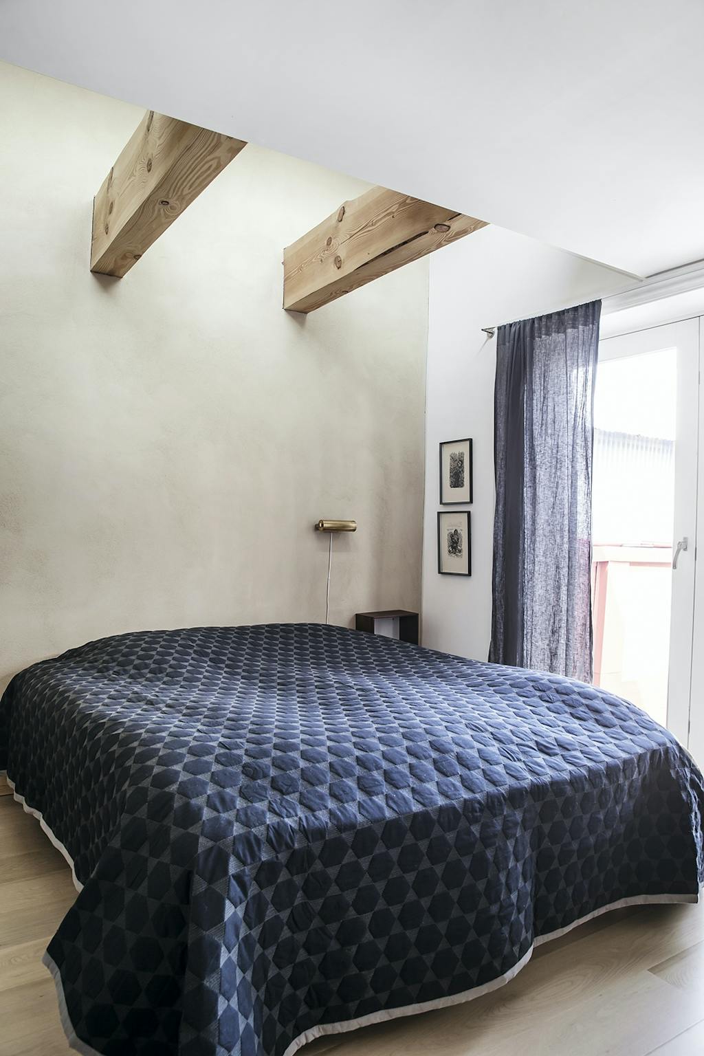 Soveværelse bjælker seng Soveværelse bjælker seng