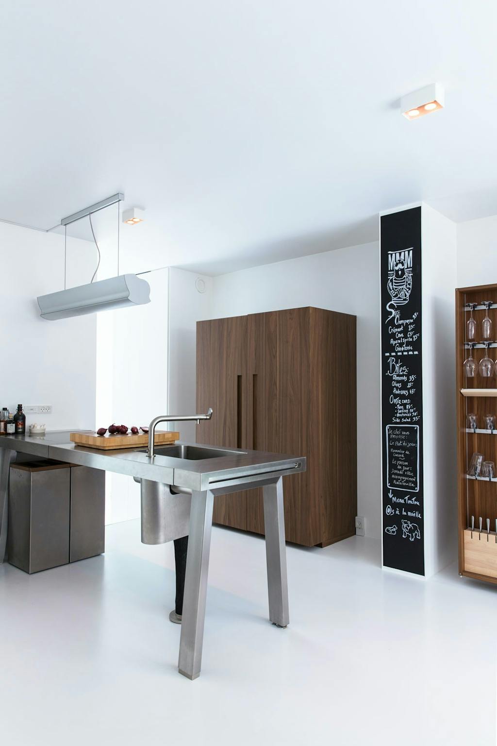 Meny malt på veggen