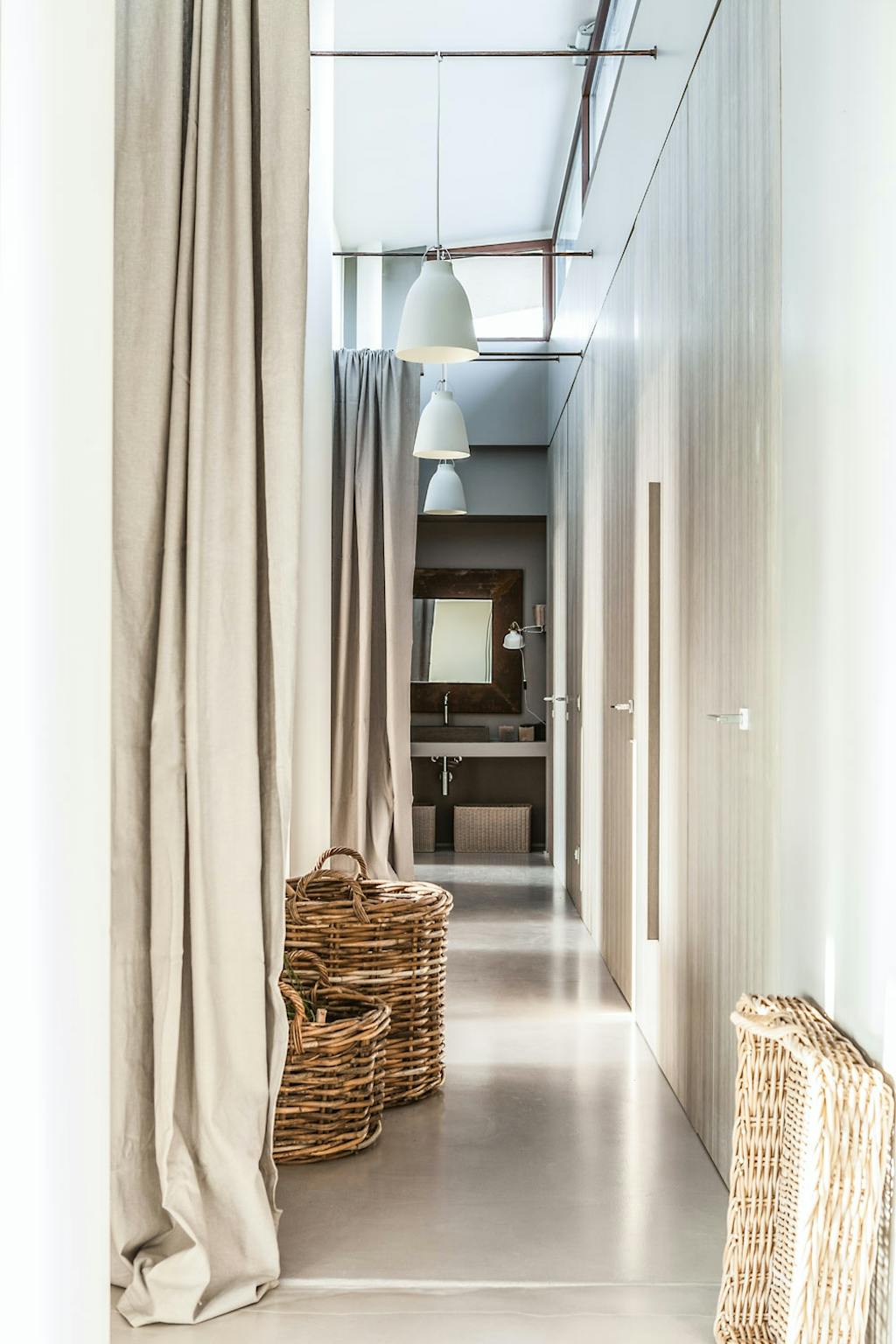 Flagrende avskjerming mellom rommene