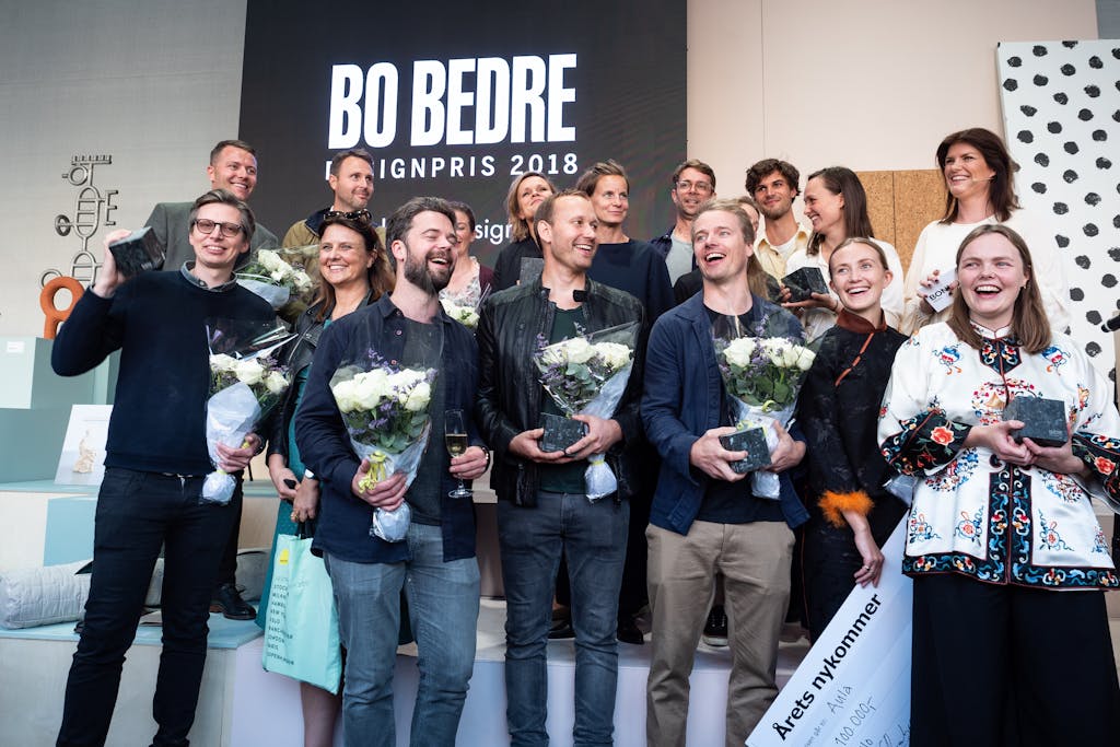 Vi gratulerer! Vi gratulerer!