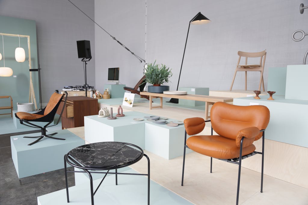 Utstillingen går videre Utstillingen går videre