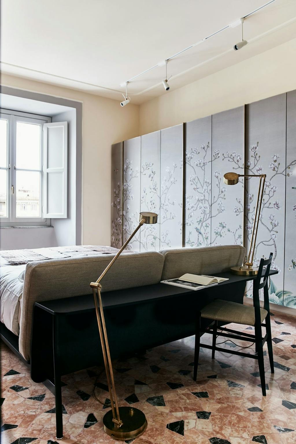 soverom, tapet på garderoben