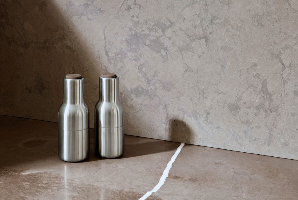 Salt og pepper i matt metall