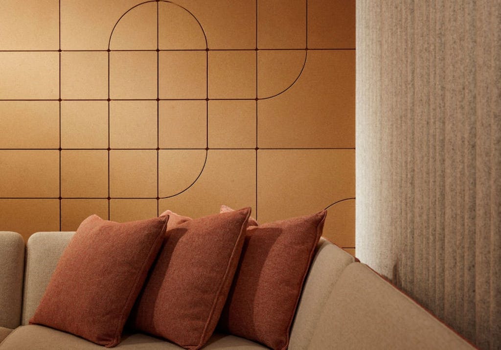 Akustiske veggfliser i kork fra Spinneybeck