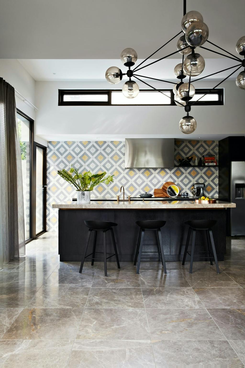 Svart, hvitt og gyllent