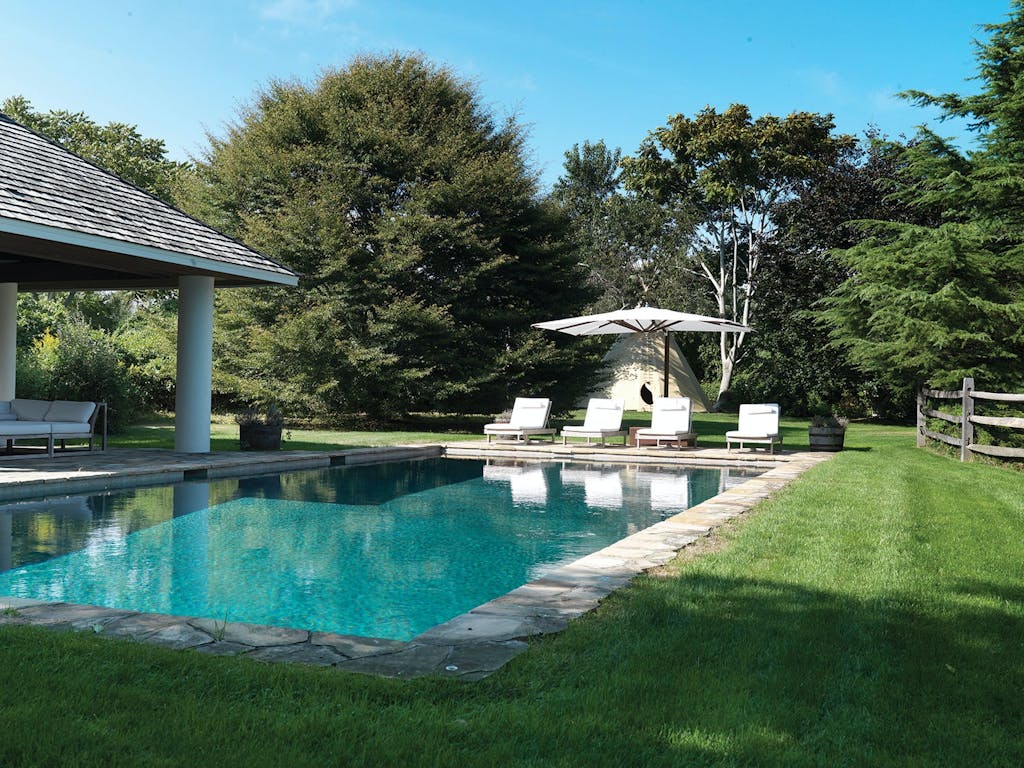 8. Svømmebasseng med feriefølelse