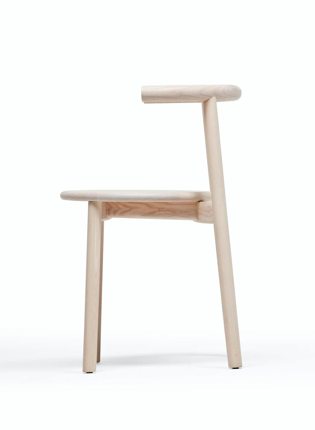 Spisestuestol Solo, design Nitzan Cohen, 3950 kr, Please Wait To Be Seated.