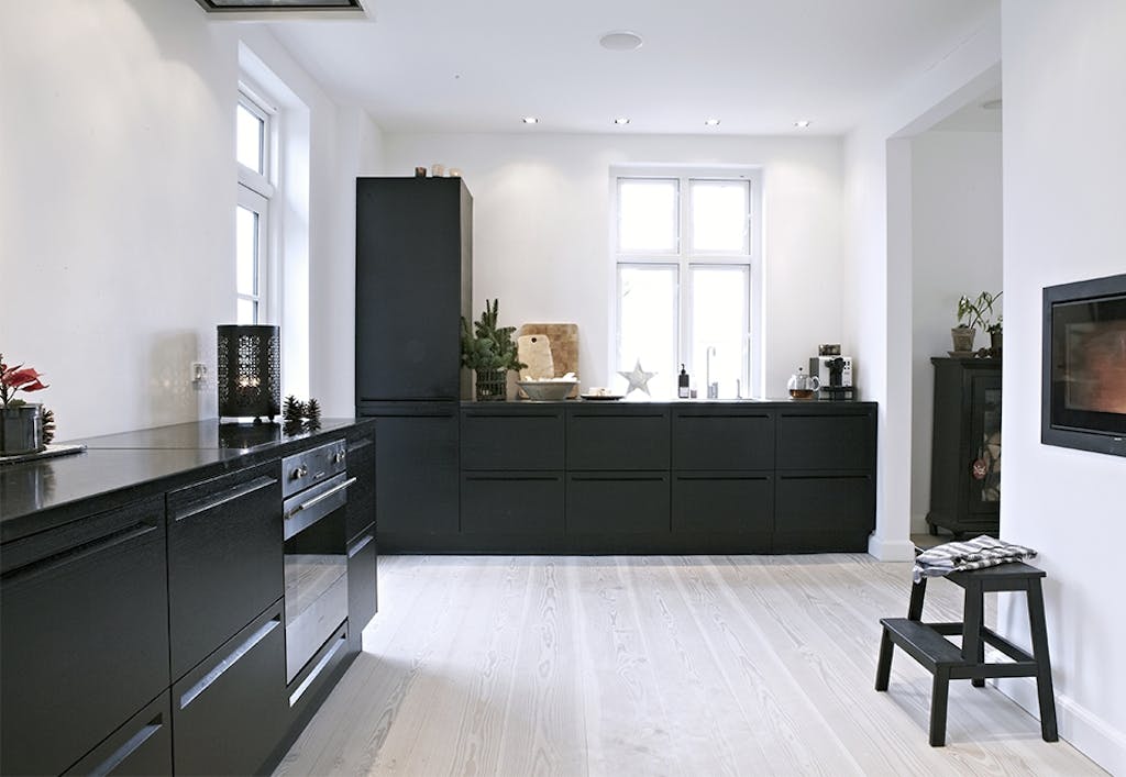 Kult kjøkken i sort