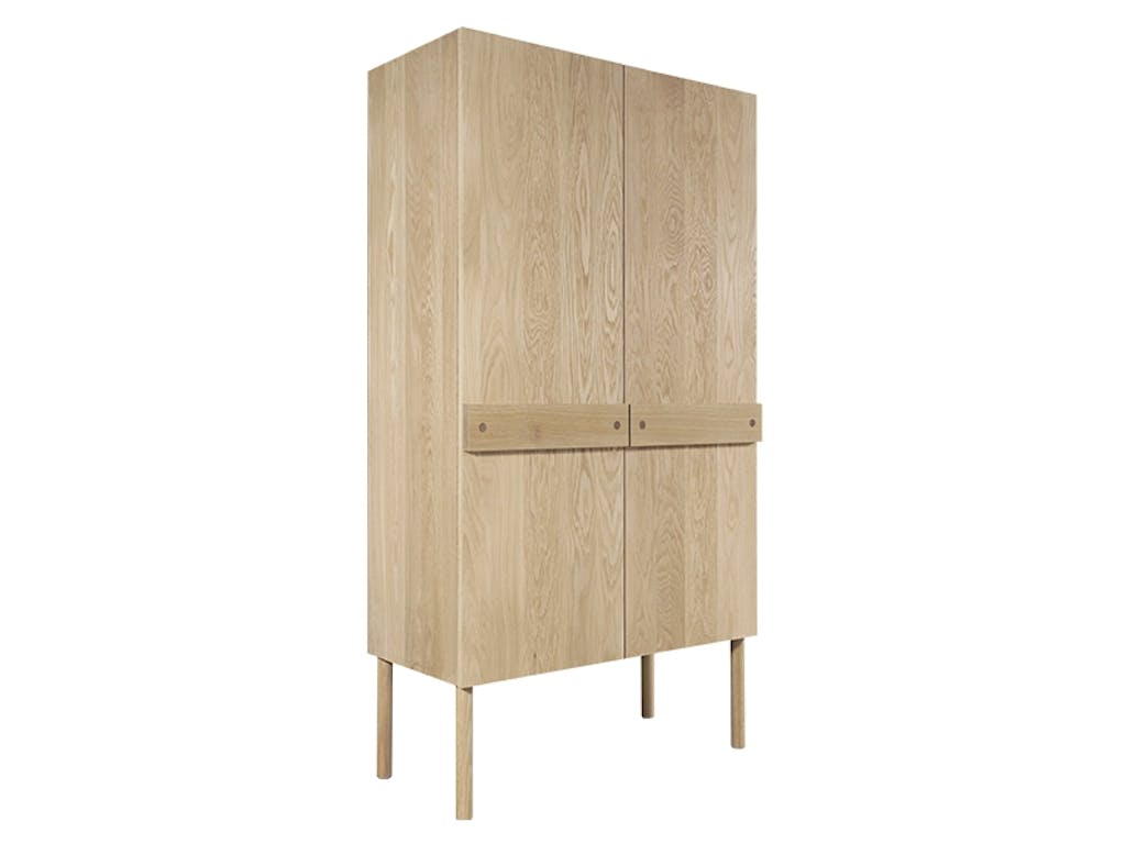 Sett et kult skap på kjøkkenet 