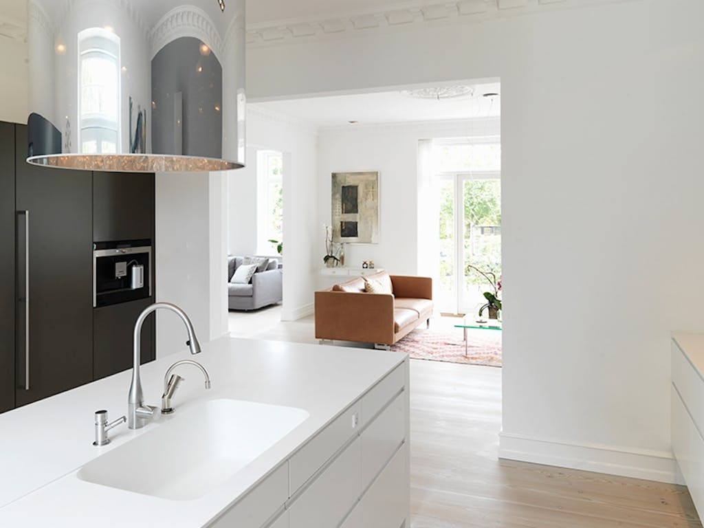 Svart og hvitt på kjøkkenet